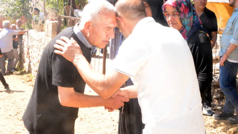 Kayıp Ayşegül'ün cesedi, 24 gün sonra gömülü bulunduğu yerden alınıp, toprağa verildi (2)