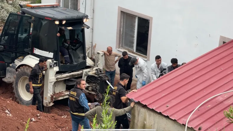Kayıp Mehmet'i öldürdüğünü itiraf etti; yapılan kazıda kemik parçaları bulundu / Ek fotoğraflar