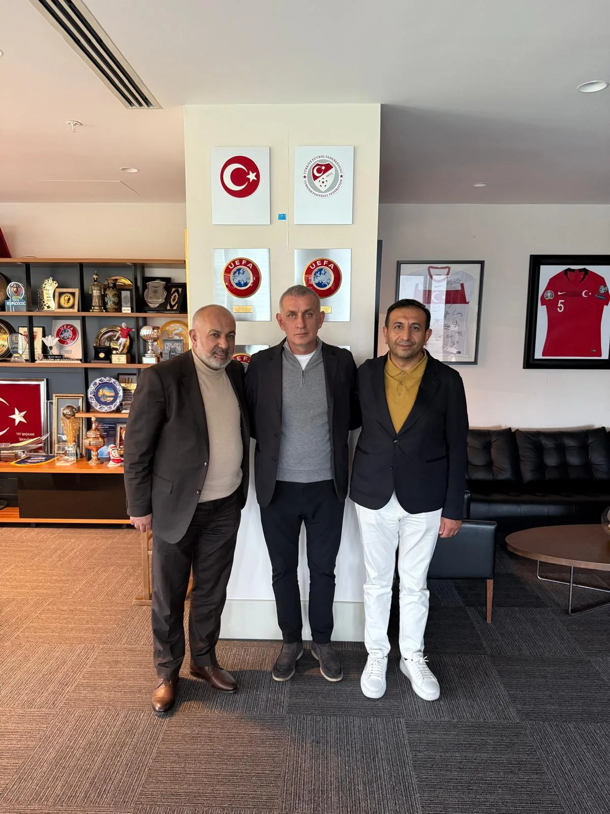 Kayserispor Başkanı Çamlı'dan Hacıosmanoğlu'na ziyaret