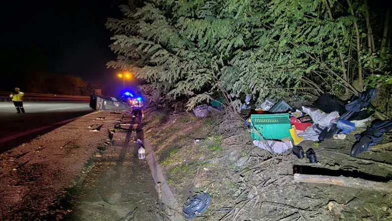 Kaza yaptıktan sonra minibüsündeki hasara bakarken TIR’ın çarptığı sürücü öldü