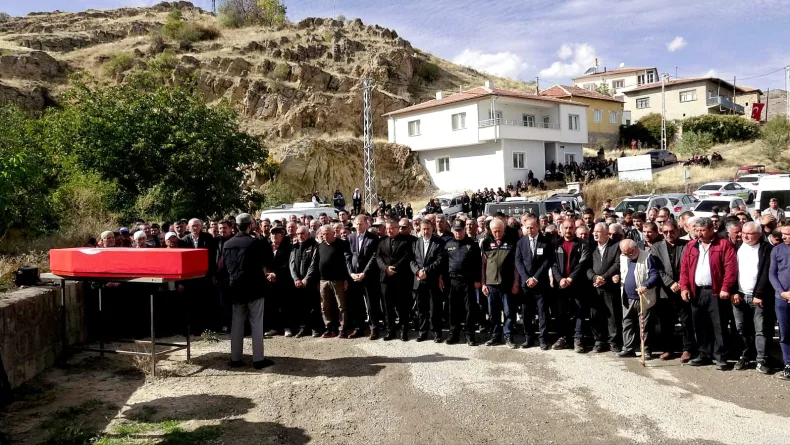 Kazada hayatını kaybeden polis memuru toprağa verildi