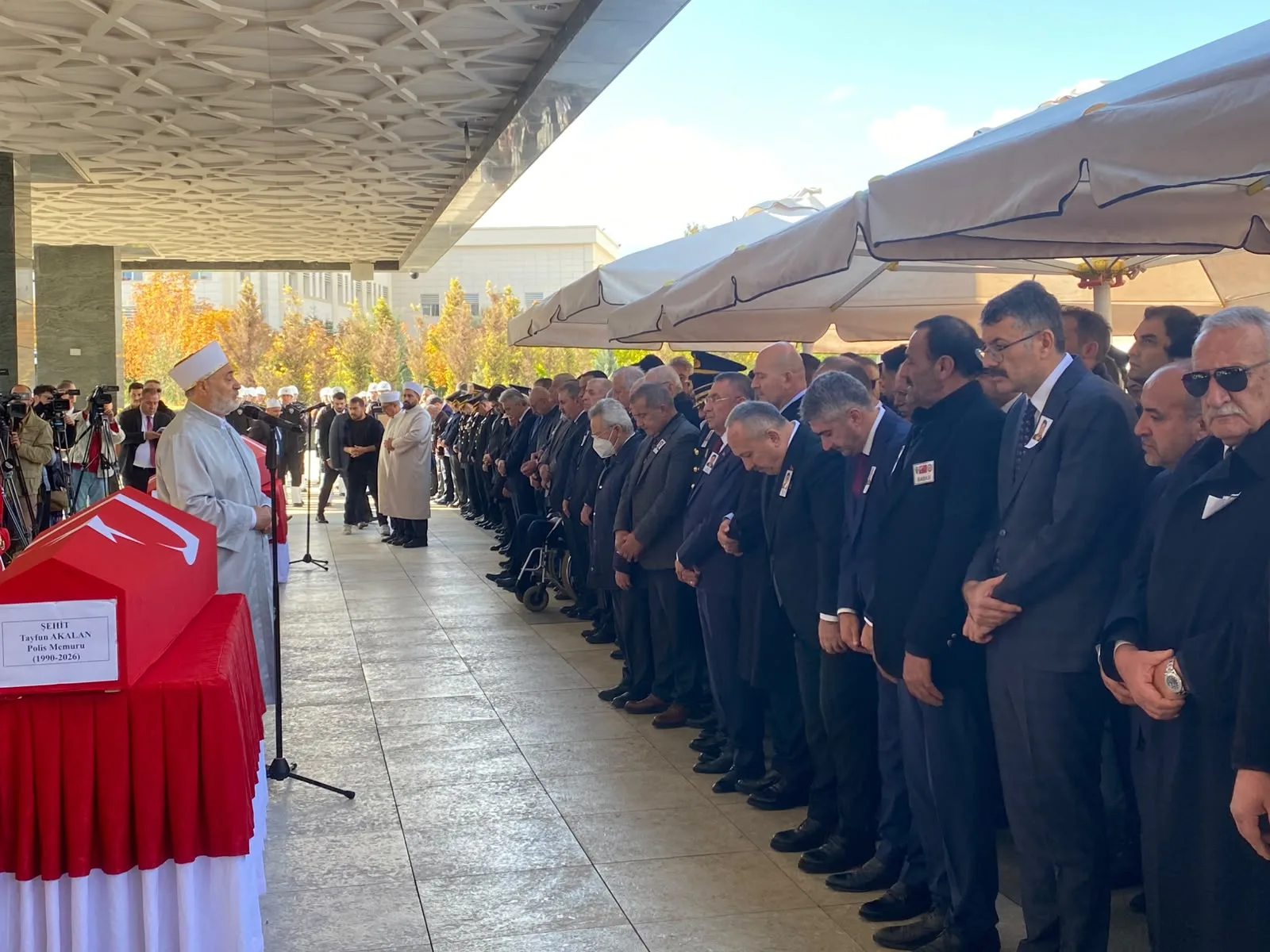 Kazada şehit olan polis memuru, son yolculuğuna uğurlandı