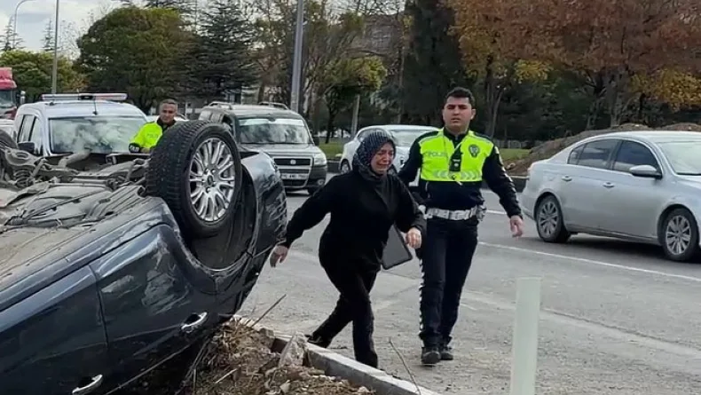 Kazayı haber alıp gelen sürücünün annesi gözyaşlarına boğuldu