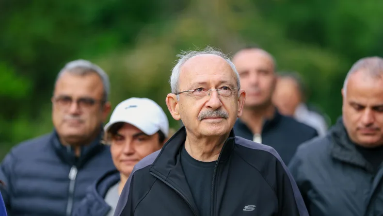 Kılıçdaroğlu, Abant’ta sabah yürüyüşü yaptı