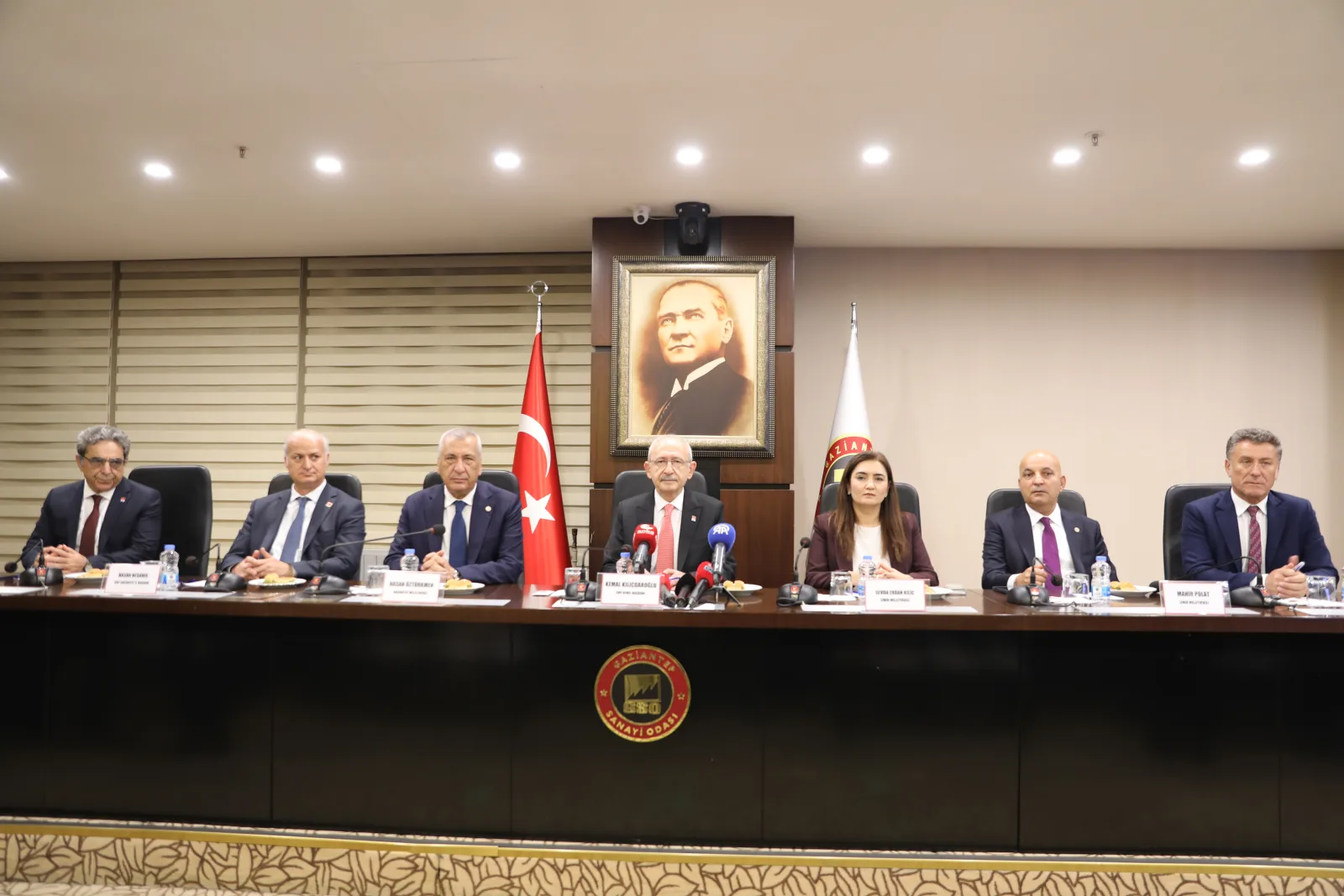 Kılıçdaroğlu: Türkiye, Orta Doğu'nun koçbaşıdır (2)