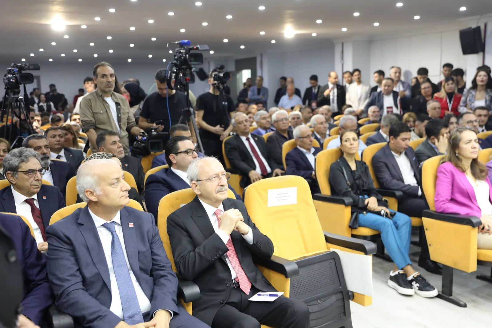 Kılıçdaroğlu: Türkiye, Orta Doğu'nun koçbaşıdır