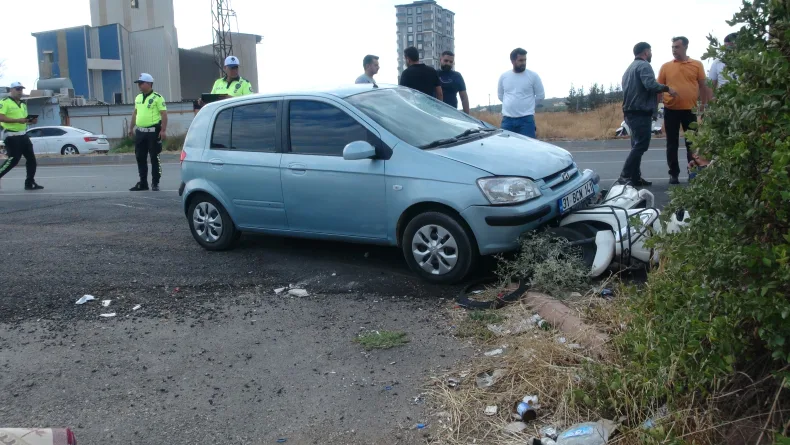 Kilis'te motosiklet ile otomobil çarpıştı: 2 yaralı