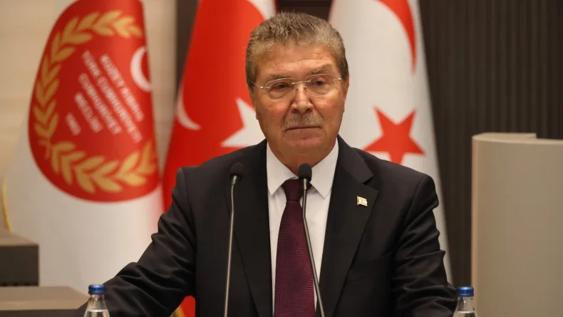 KKTC Başbakanı Üstel: Kıbrıs Türk halkı tehditlerle haklarından vazgeçirilemez