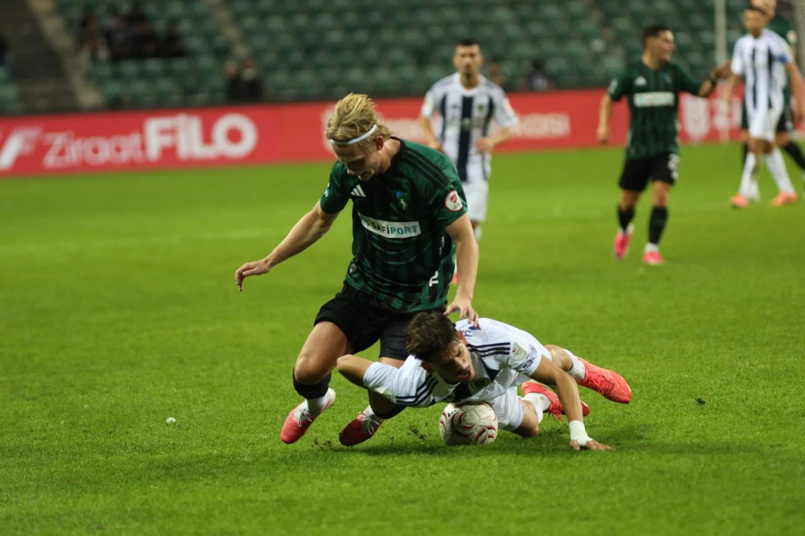 Kocaelispor - Eti Gübre Mazıdağı Fosfat Spor: 3-0