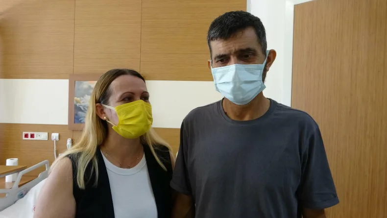 Kontrolsüz ağrı kesici kullanımı böbrek yetmezliğine neden oldu; eşi böbreğini bağışladı