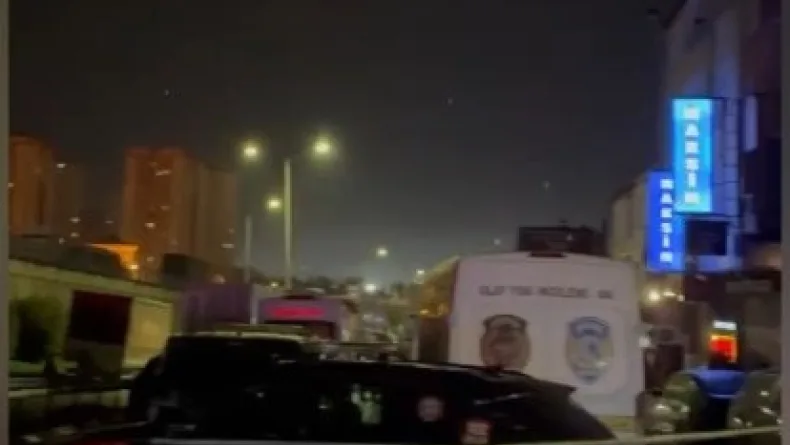 Küçükçekmece’de müzikholde silahlı çatışma: 1’i polis 2 kişi hayatını kaybetti