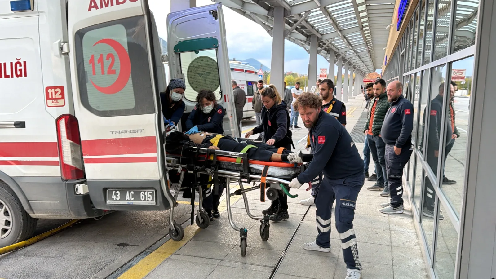 Kütahya’da yolcu treninin çarptığı yaya ağır yaralandı