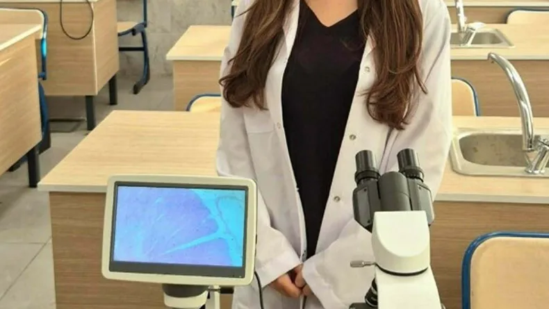 Lise öğrencisi Ece Defne'nin bilimsel araştırması tıp dergisinde yayımlandı