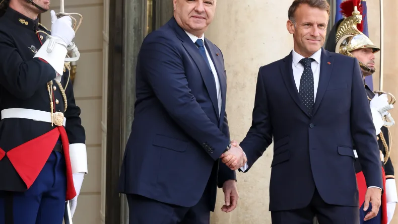 Lübnan Cumhurbaşkanı Avn, Fransa Cumhurbaşkanı Macron ile görüştü