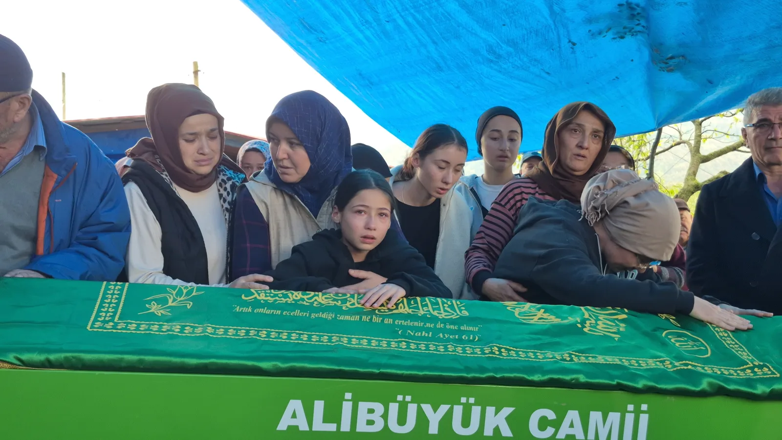 Maden ocağındaki grizu patlamasında ölen 3 işçi toprağa verildi (2)