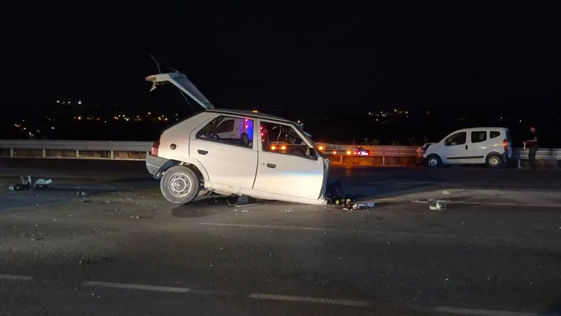 Malatya'da 3 aracın karıştığı kaza; 1'i ağır 4 yaralı
