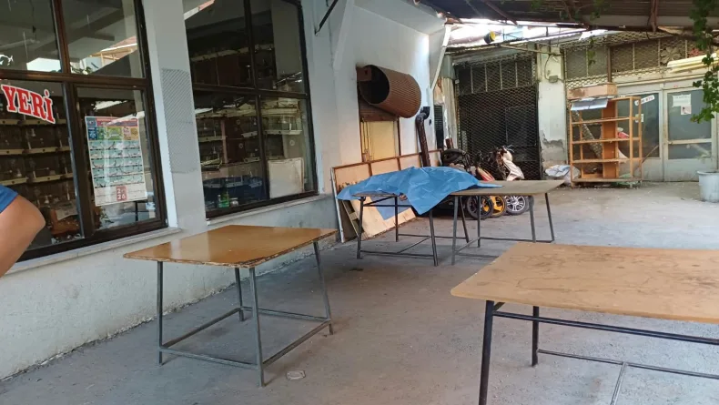 Manisa’da bir kişi, kıraathanede ölü bulundu