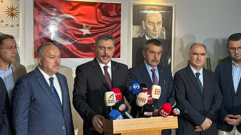 Manisa'da okul yakınında silahla ateş açıldı; 11 yaralı (3)