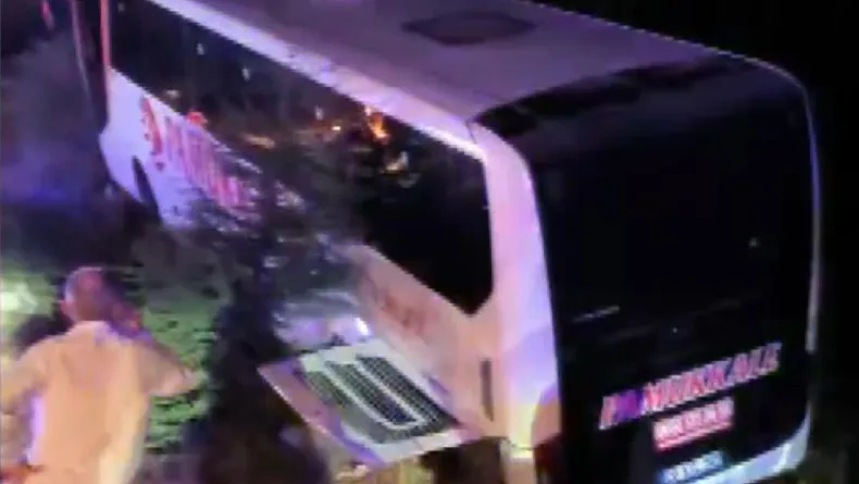 Manisa'da otobüs kazası; yaralılar var -1