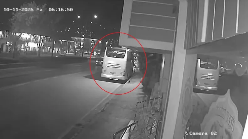 Manisa'da tur otobüsü ve TIR'ın çarpıştığı kazada 11 ölü, 27 yaralı / Ek fotoğraflar