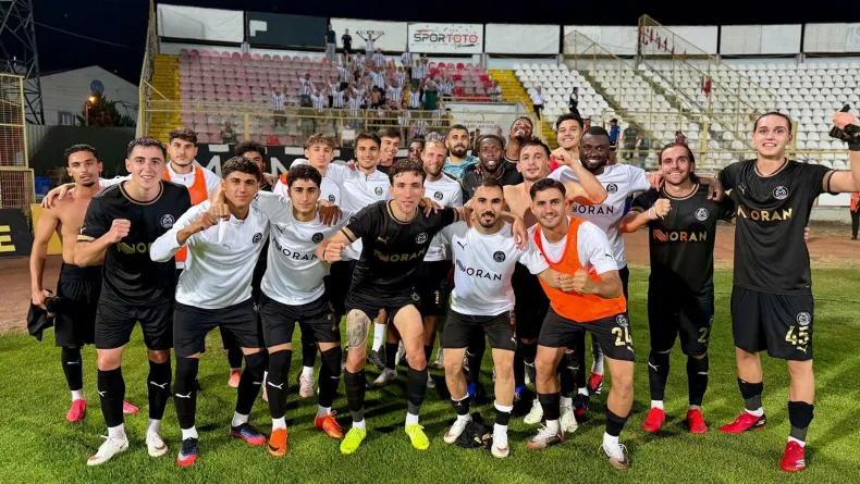 Manisa FK'da gençler sahnede