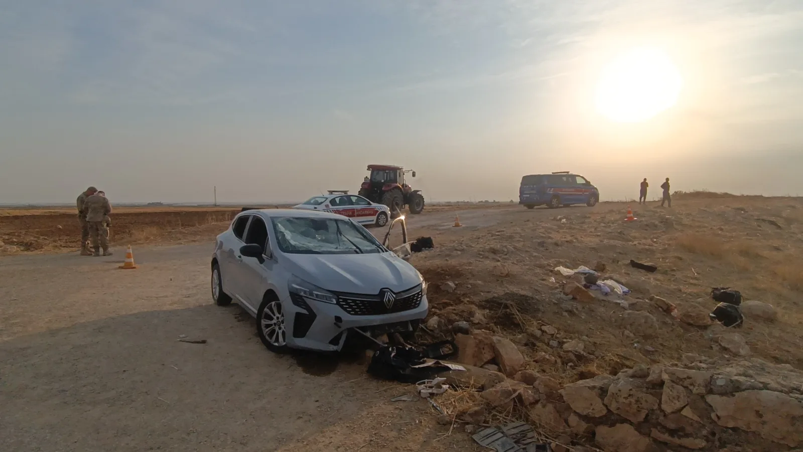 Mardin’de otomobil su kanalına uçtu: 4’ü çocuk, 6 ölü / Ek fotoğraflar