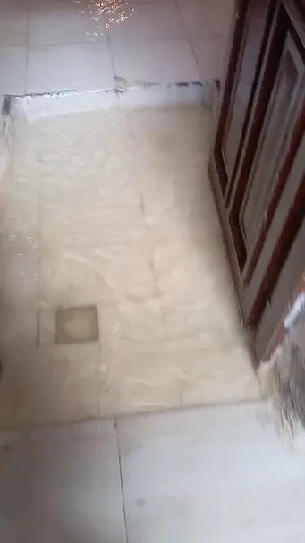 Mardin'de sağanak; ev ve iş yerlerini su bastı