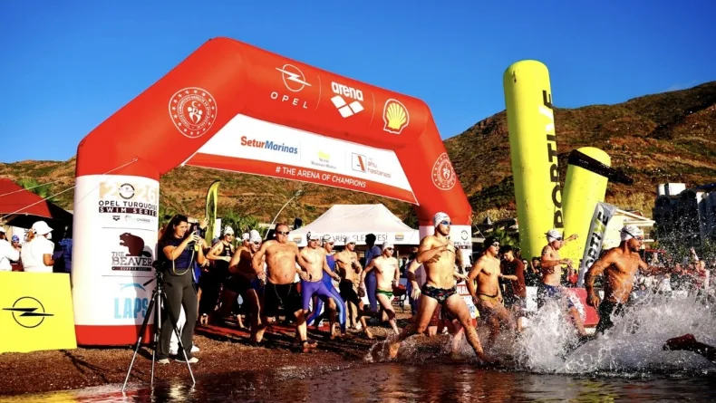 Marmaris'te 22 ülkeden 2 bin 400 yüzücü kulaç atıyor