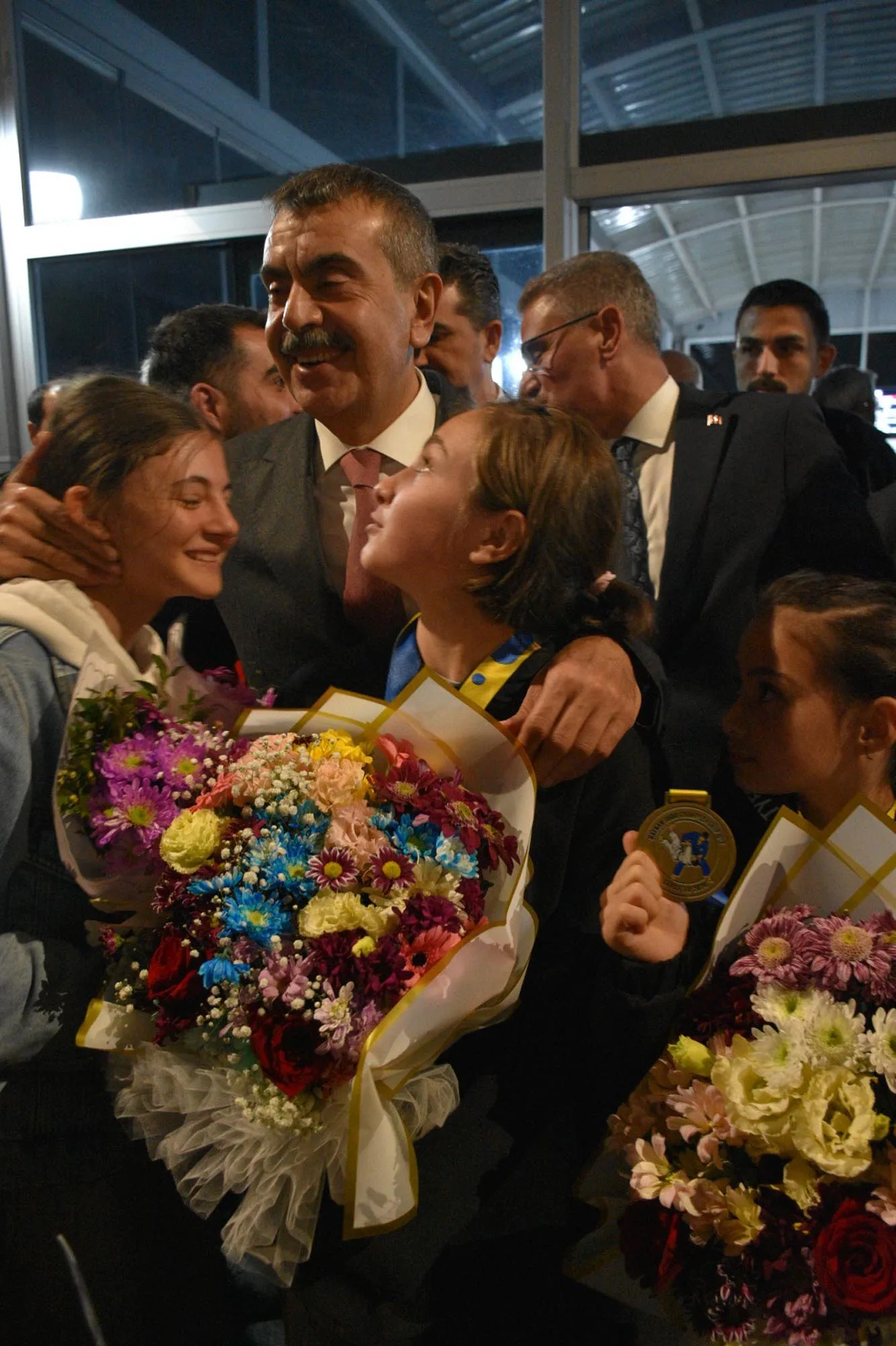 Milli Eğitim Bakanı Tekin'den, Balkan şampiyonu sporculara karşılama