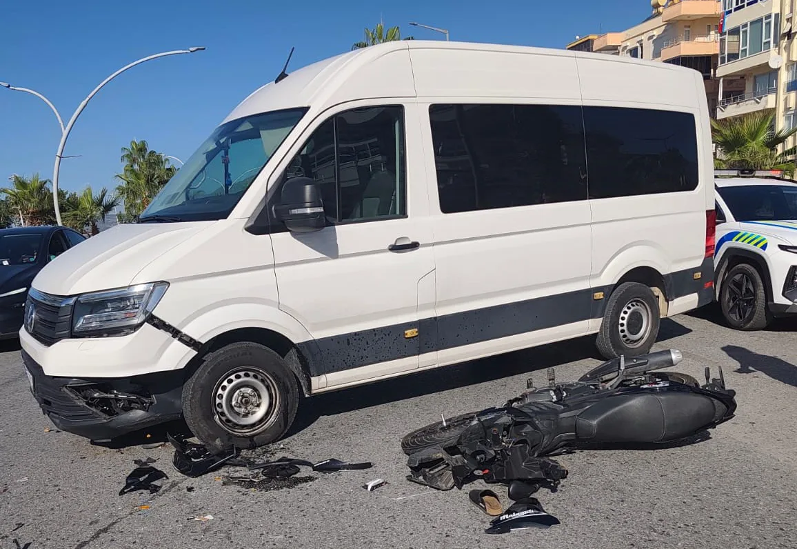 Minibüsle motosikletin çarpıştığı kazada üniversiteli Yağnur hayatını kaybetti