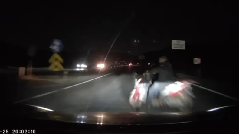 Motosiklet sürücüsünün öldüğü kaza kamerada