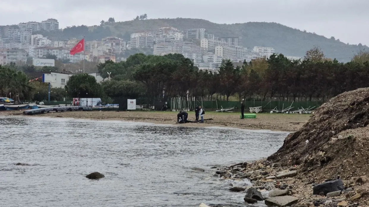 Mudanya'da sahilde erkek cesedi bulundu