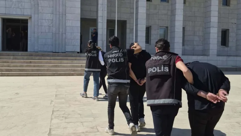 Muğla'nın iki ilçesinde uyuşturucu operasyonu: 3 tutuklama
