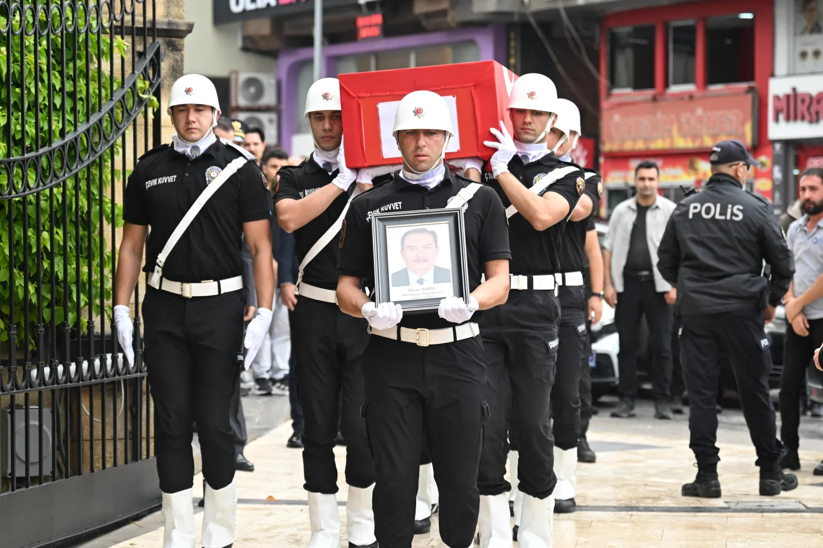 Muratpaşa Kaymakamı İhsan Kara hayatını kaybetti (2)