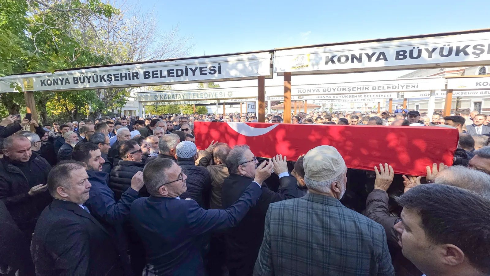 Muratpaşa Kaymakamı Kara, Konya'da toprağa verildi