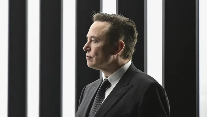 Musk: Ukrayna'nın kullandığı askeri uydu sistemini, ABD kontrol ediyor