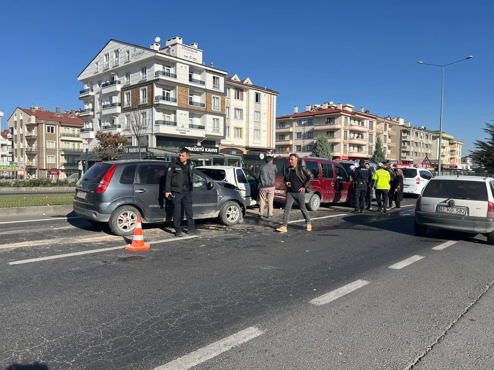 Nevşehir'de KPSS sınavı öncesi zincirleme kaza: 3 yaralı