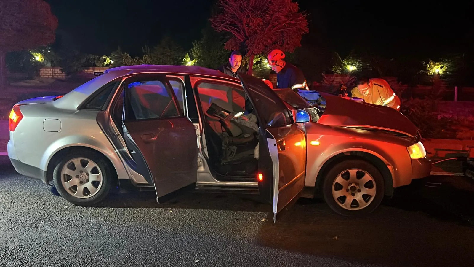 Nevşehir'de TIR'a arkadan çarpan otomobilde 2 ölü