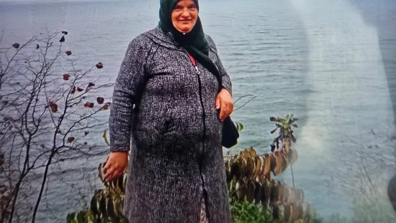 Oğlunu öldüren cinayet şüphelisinin annesi tarafından tabancayla vurulan kadın, toprağa verildi