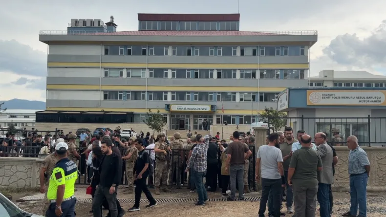 Okul bahçesinde tartıştığı öğretmen amcasını öldürdü