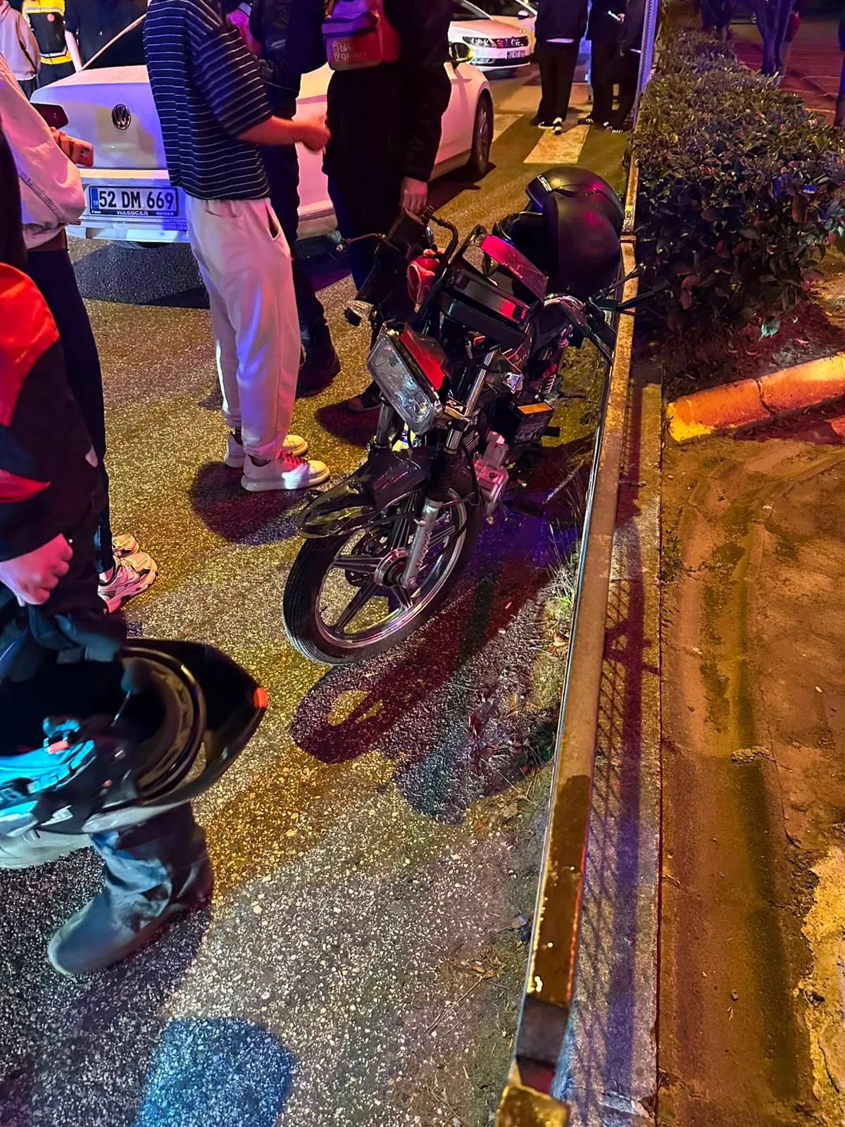 Otomobil, motosiklete çarptı; 1 ölü, 1 ağır yaralı