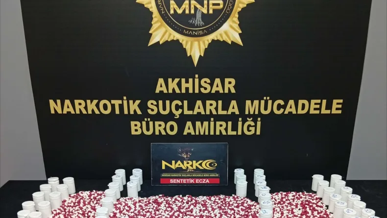 Otomobilden uyuşturucu haplar çıktı; sürücü tutuklandı