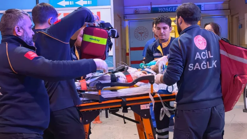 Otomobilin çarpıp, üstünden geçtiği Melis kurtarılamadı