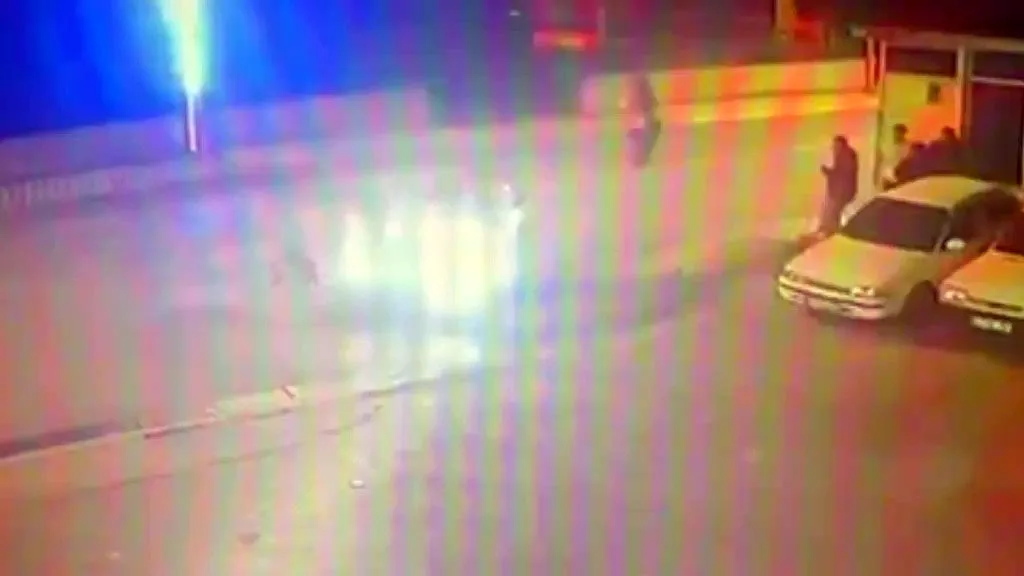 Otomobille çarpışan motosikletin sürücüsü yaralandı