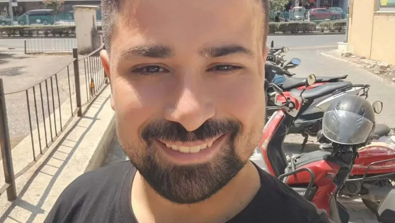 Otomobille kamyonet çarpıştı: 1 ölü, 2 yaralı