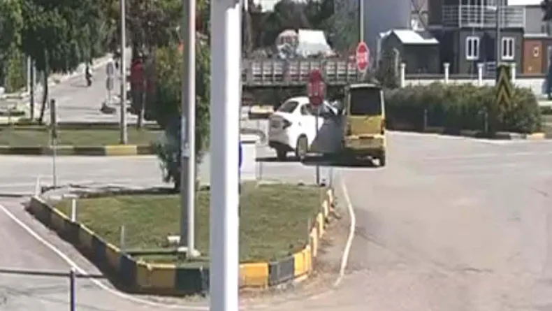 Otomobille minibüsün çarpıştığı kazada 7 kişi yaralandı
