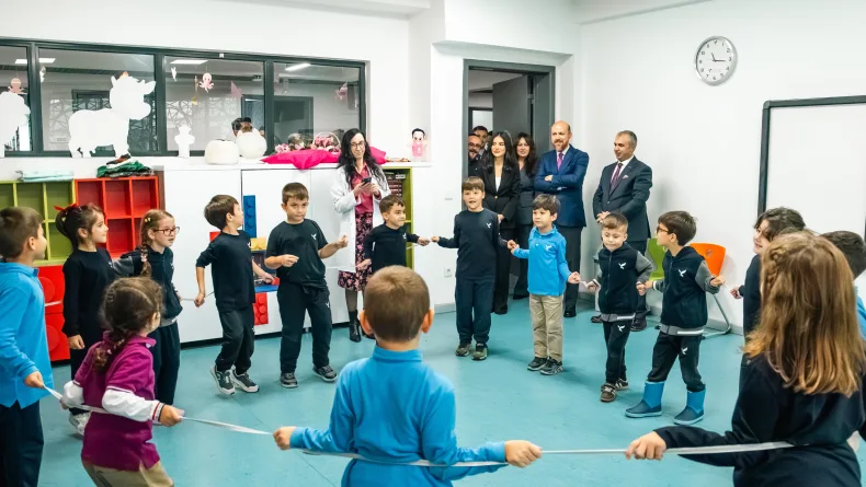 Özbekistan Cumhurbaşkanlığı İdaresi Başkanı Mirziyoyeva’dan YETEV Okullarına ziyaret