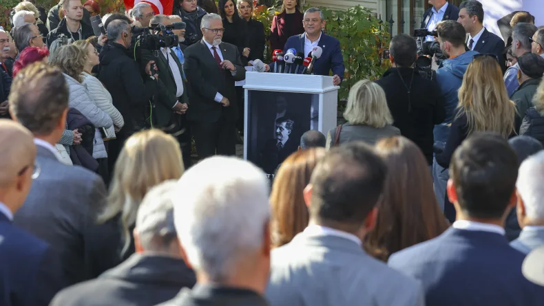 Özgür Özel: Partinin adını millet koydu, kimseye değiştirtmez / Ek fotoğraflar