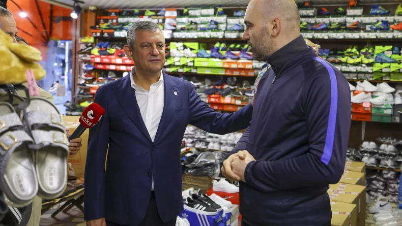 Özgür Özel Rize'de esnafla bir araya geldi