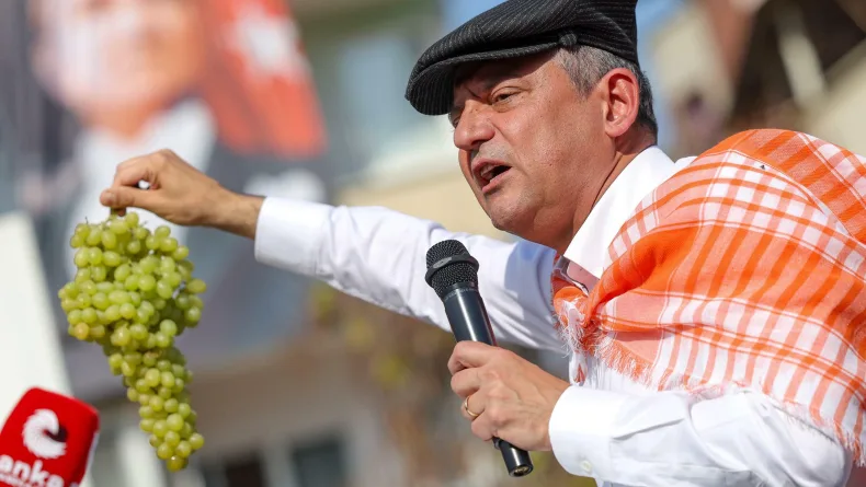 Özgür Özel: Yeni Parti karanlığa inat yakılmış bir mumdur (2)